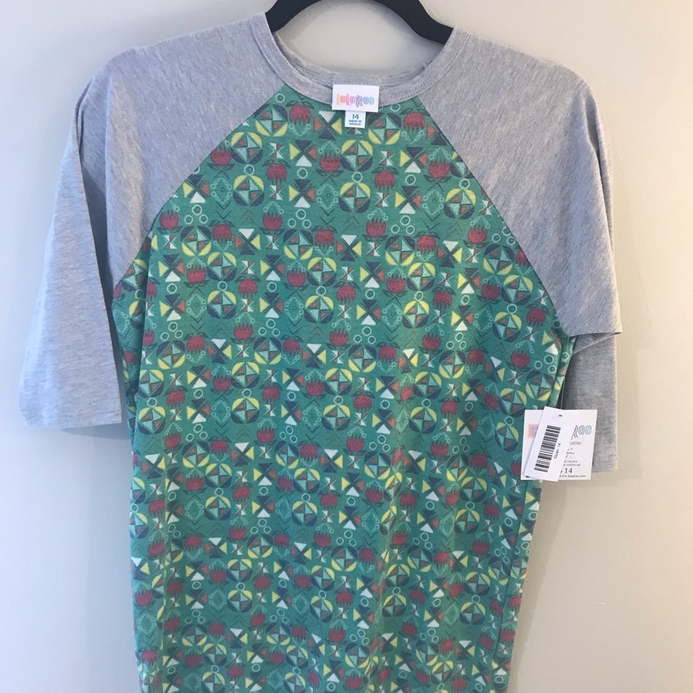 Brand new LuLaRoe Sloan shirt!